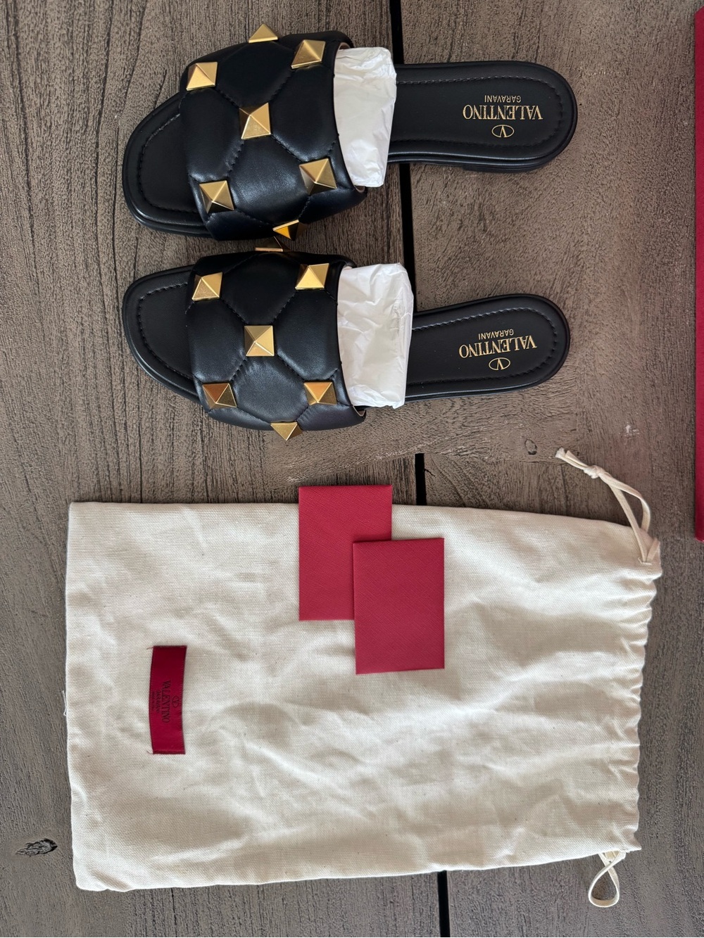 Valentino Garavani Roman stud slide sandals - black leather with gold studs